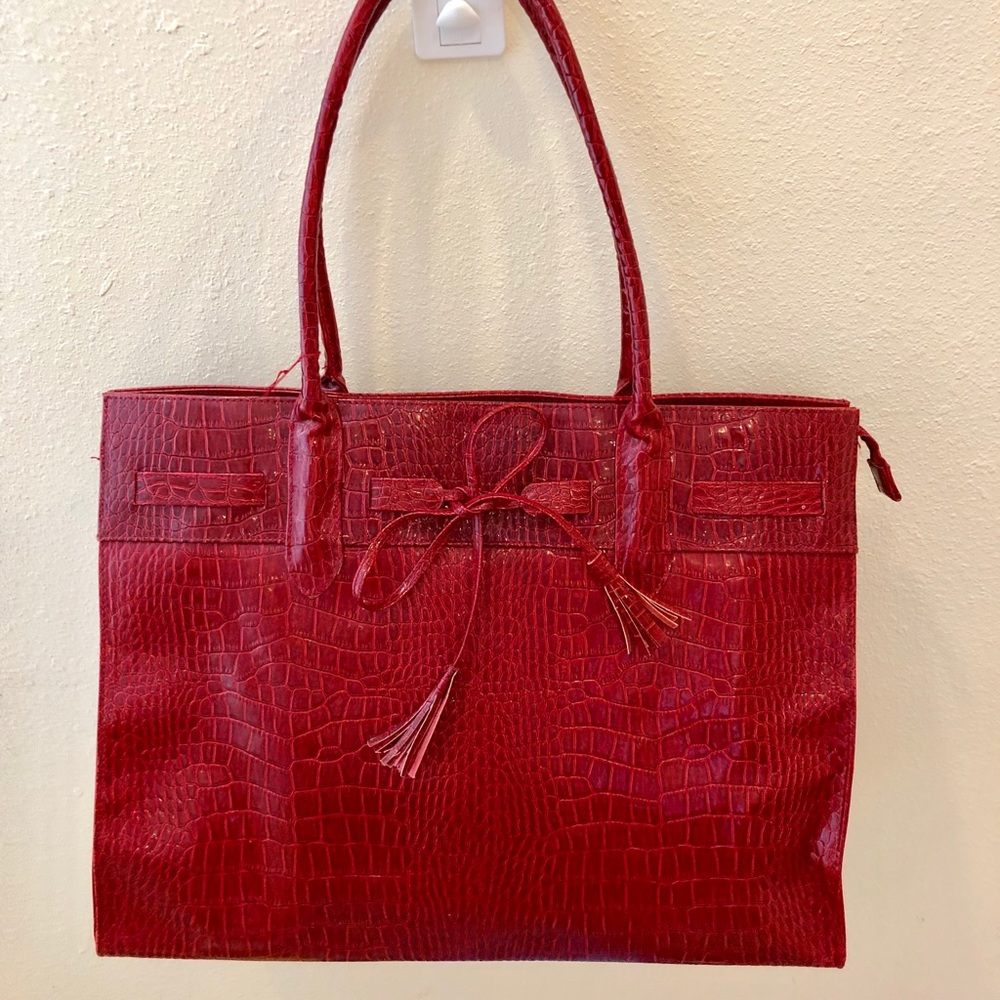 Gift tote from Elizabeth Arden